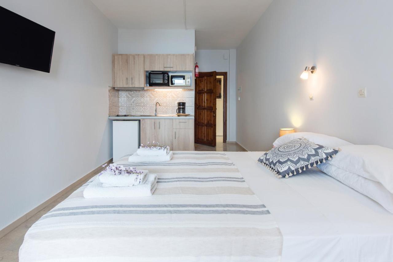 Mediterranean View Hotel バルバティ エクステリア 写真